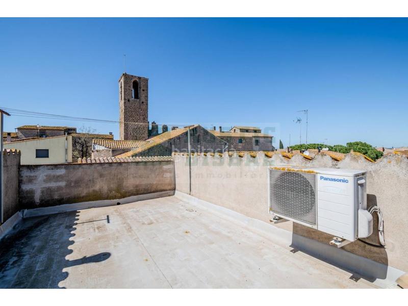 Foto 2a603c4b-bf5c-4e3f-b6ba-b864f4af3d6d. Masía encantadora casa rústica con patio y terrazas en venta , baix empordà, cerca de la costa brava en Ultramort