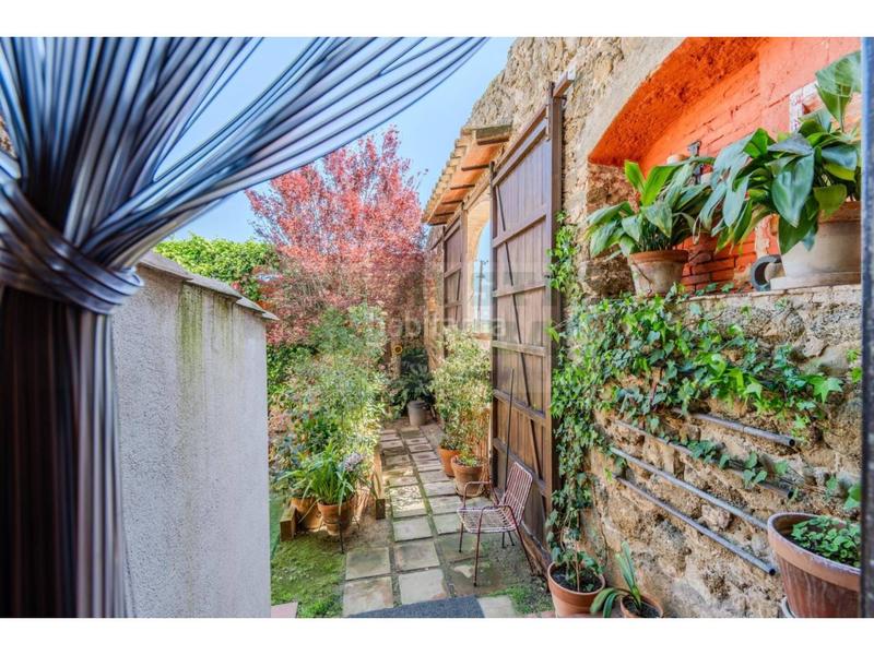 Foto 55eb9efe-e9f0-4d44-80fb-842a3dae4500. Masía encantadora casa rústica con patio y terrazas en venta , baix empordà, cerca de la costa brava en Ultramort