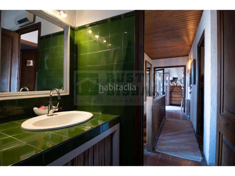 Foto 8af0748d-03f0-4e15-9fcf-0b4f3f0124b4. Masía encantadora casa rústica con patio y terrazas en venta , baix empordà, cerca de la costa brava en Ultramort