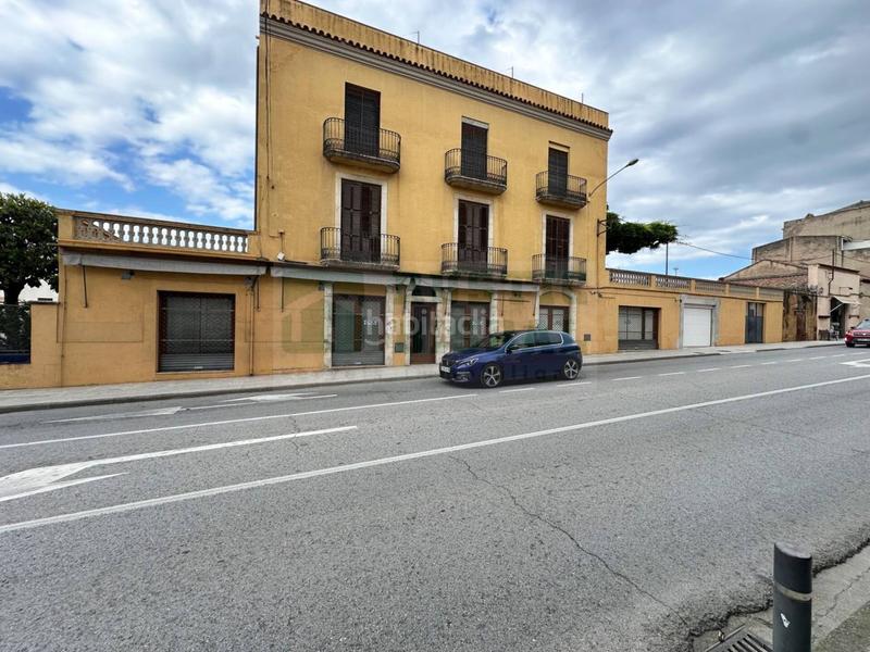 Foto b887c225-4220-4675-bf24-72a824c36453. Location local commercial dans Bisbal d´Empordà (La)