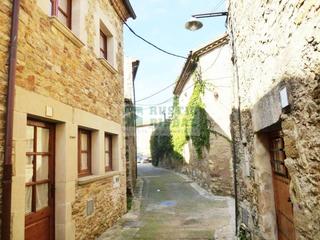 Masia a Palau-sator. Casa rústica en venta en palausator, baix empordà. reformada y c