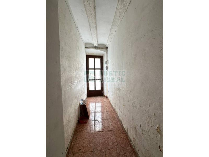 Foto 5aa1db0f-74c8-4a29-b416-920d431827e2. Lloguer local comercial a Bisbal d´Empordà (La)