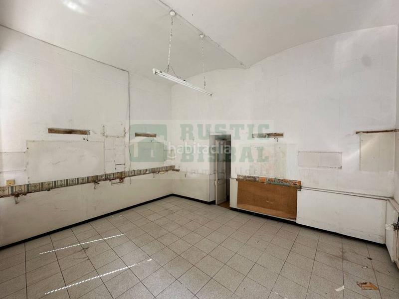 Foto c118df4e-cb21-44f7-ad5f-b7fdb6742821. Lloguer local comercial a Bisbal d´Empordà (La)