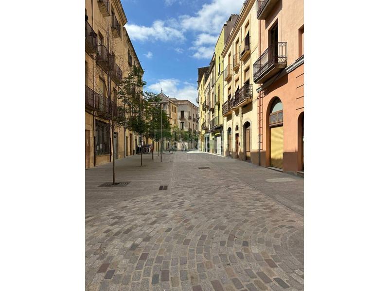 Foto c96d9e46-d939-44d6-9972-d3f679b5bfd5. Lloguer local comercial a Bisbal d´Empordà (La)