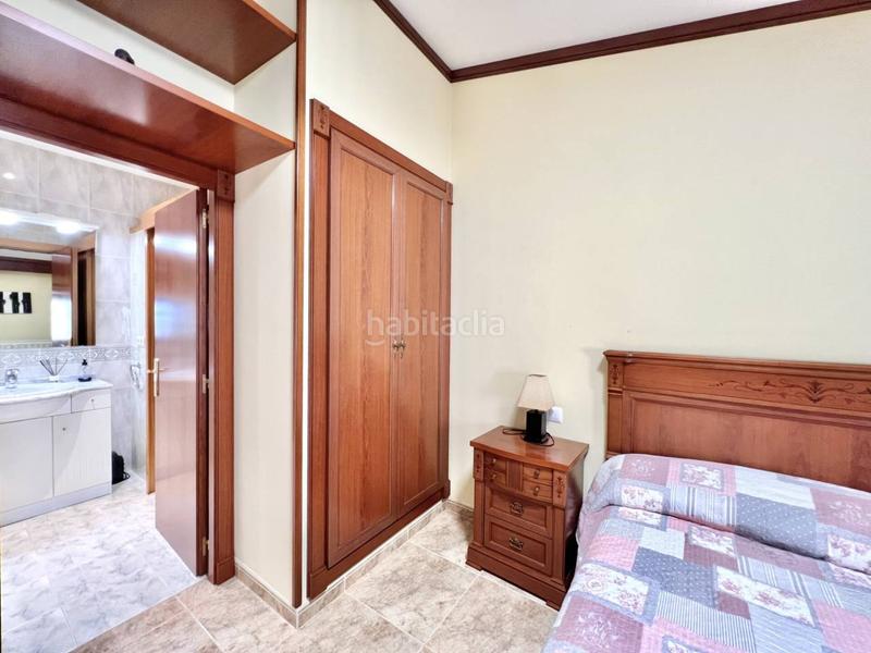 Foto bdca622d-6856-4bd8-8f8a-616ad11e961d. Casa pareada chalet pareado con local comercial y dos viviendas independientes , El Pedró en Palamós