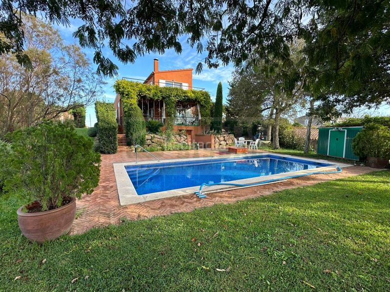 Foto 9298d664-c937-480d-8da9-a1613d88ed66. Casa amb calefacció aparcament piscina a Ultramort