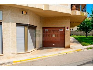 Affitto Posto auto in Bisbal d´Empordà (La). Amplio garaje para dos utilitarios en alquiler en la bisbal demp
