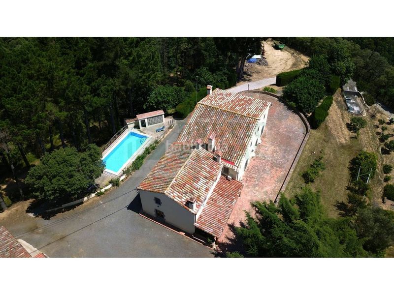 Foto 79a95864-b723-4f92-82f4-aea8fe16dda4. Masia amb calefacció aparcament piscina a Tordera Tordera