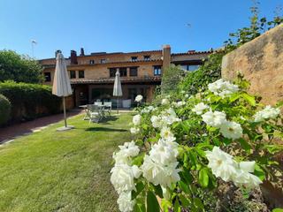 Masia a Forallac. Casa rústica en venta en vulpellac  baix empordà, con jardín, po
