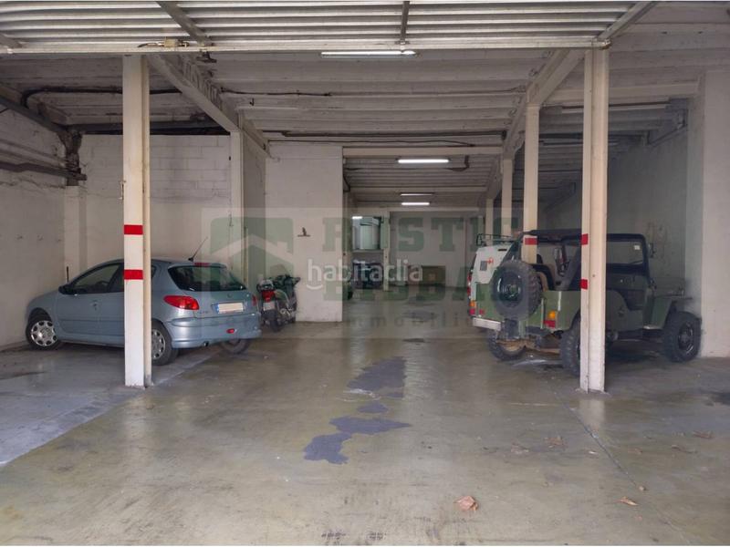 Foto b3988644-e2fc-4b4d-9500-d6639b424475. Location parking voiture dans Bisbal d´Empordà (La)