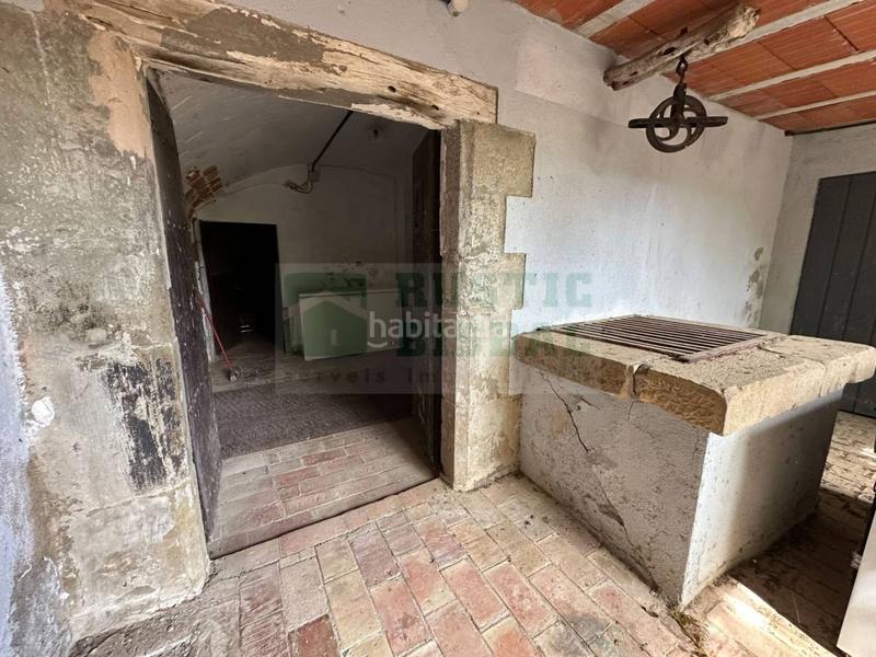 Foto 61c0b4bd-20d2-4f36-9db3-905e31aec44c. Bauernhof mit parking in Saus, Camallera i Llampaies