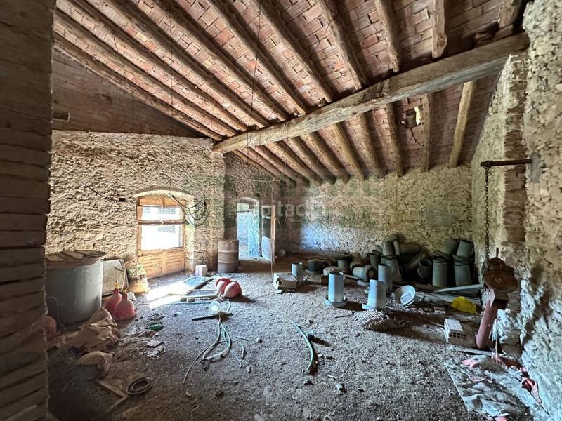 Foto 6cb642d7-8522-4c60-894a-e6d6ae444f7b. Bauernhof mit parking in Saus, Camallera i Llampaies