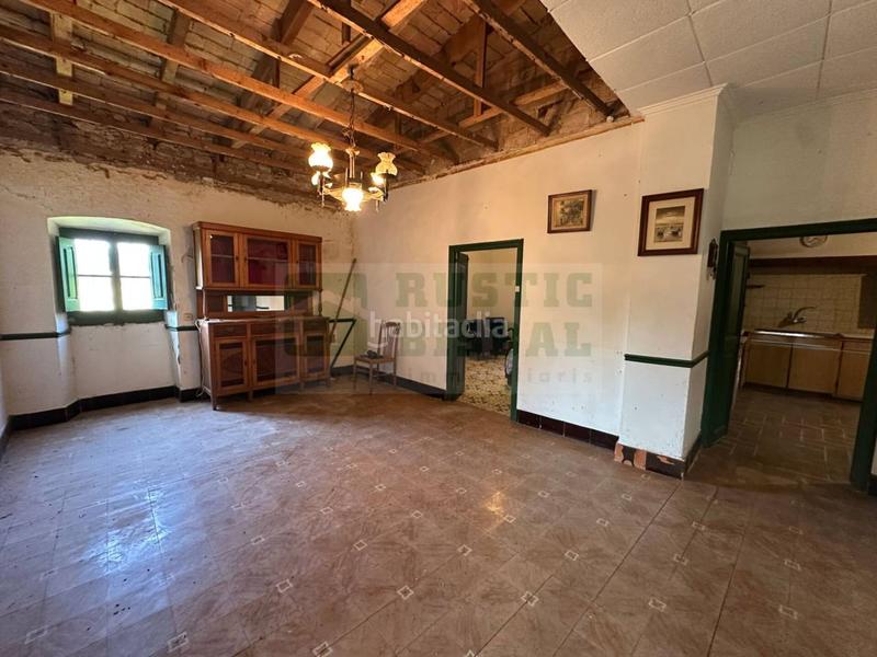 Foto 6f7c1418-c277-45e8-887d-53d3fc43bf8b. Bauernhof mit parking in Saus, Camallera i Llampaies