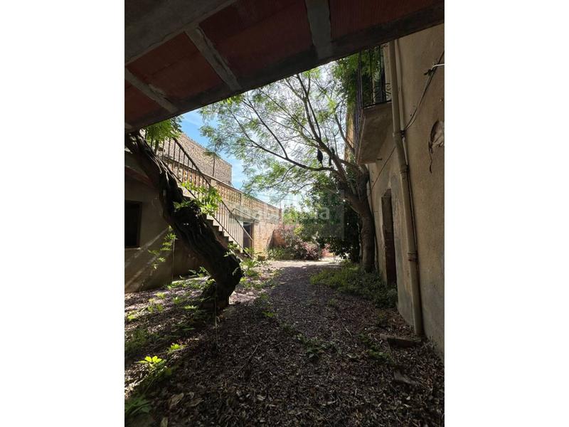 Foto 734e78c3-a467-44a3-8c4a-eb92a5aa4af4. Bauernhof mit parking in Saus, Camallera i Llampaies