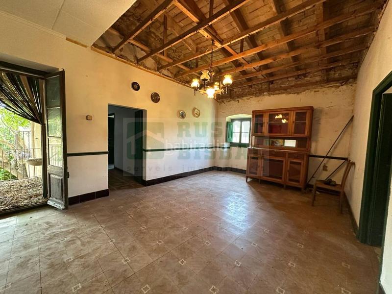 Foto 88d166fb-4788-4f07-9c4f-a209bc20cda0. Bauernhof mit parking in Saus, Camallera i Llampaies