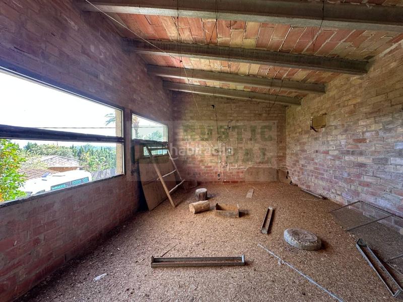 Foto 942010d1-3aea-4c94-9515-902e2fa1cf1c. Bauernhof mit parking in Saus, Camallera i Llampaies