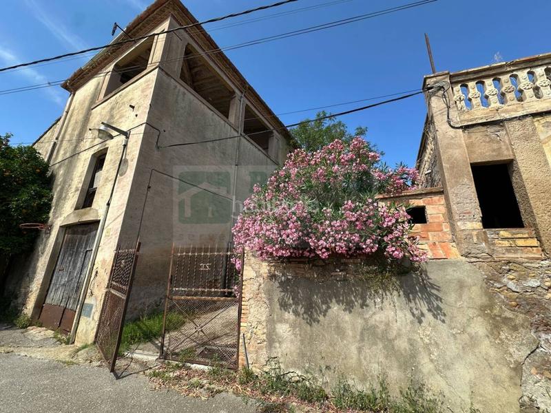 Foto 97105202-041b-44f8-8c14-c8819eafd3e0. Bauernhof mit parking in Saus, Camallera i Llampaies