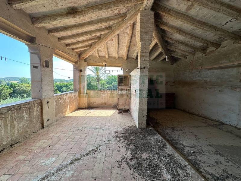 Foto 9ec8d0c4-3012-4fe1-9c34-a432670f7241. Bauernhof mit parking in Saus, Camallera i Llampaies