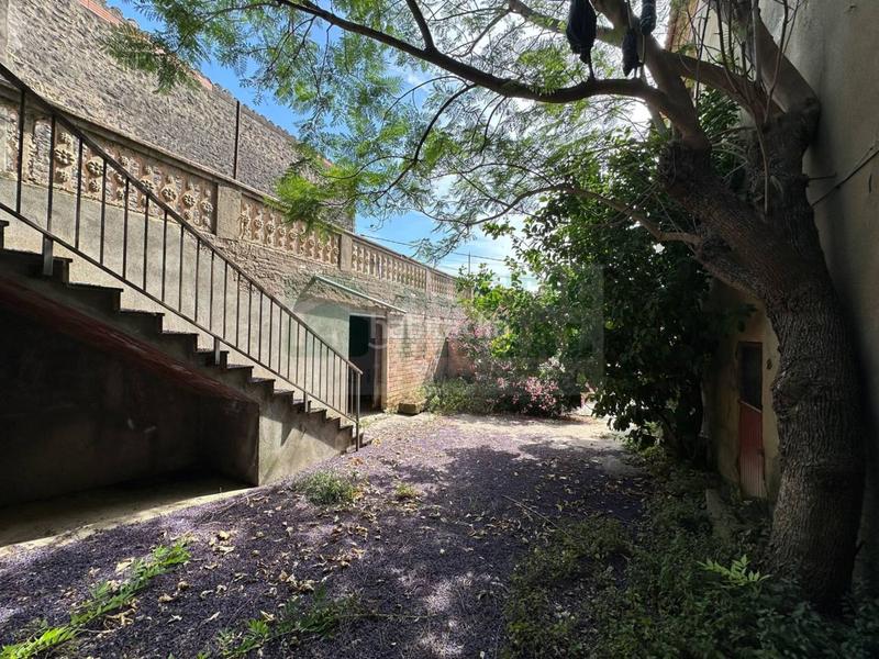 Foto af114c35-a643-443a-ac90-6a94df66cdf0. Bauernhof mit parking in Saus, Camallera i Llampaies