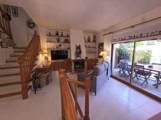 Reihenhaus  Calle tramuntana. Chalet adosado en venta en calle tramuntana
