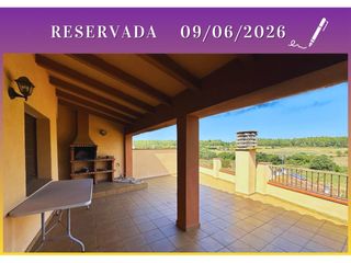 Mas à Garrigoles. En exclusiva, gran casa rústica en venta con amplia terraza y vi