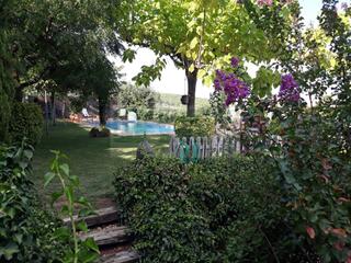 Location Mas à Garrigoles. Espectacular casa rústica con jardín y piscina en alquiler a 20