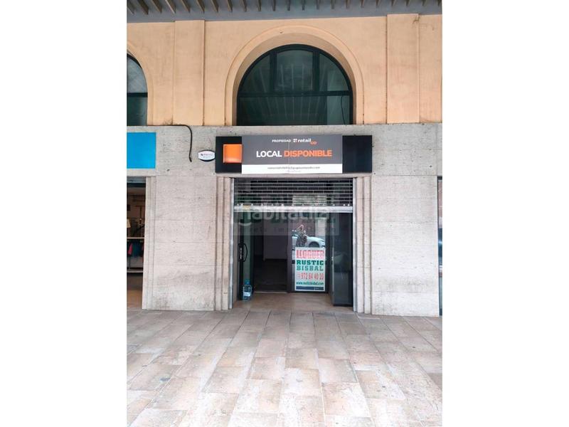 Foto 9562dae3-796c-4e19-ae7d-e4e5474a3689. Alquiler local comercial local en alquiler en la bisbal dempordà, zona les voltes de planta baja y altillo en Bisbal d´Empordà (La)