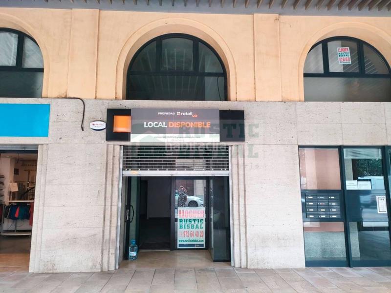 Foto e13d6742-320c-4825-a3b0-896553ad8e8b. Alquiler local comercial local en alquiler en la bisbal dempordà, zona les voltes de planta baja y altillo en Bisbal d´Empordà (La)