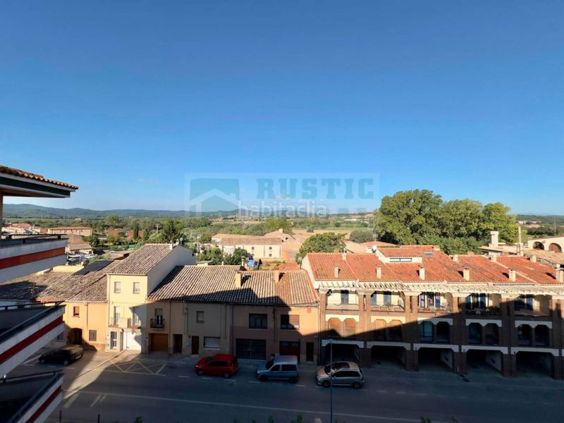 Foto a4d8e33d-85ea-4d6b-89db-25bcd2fcb0ec. Pis amb calefacció a Bisbal d´Empordà (La)