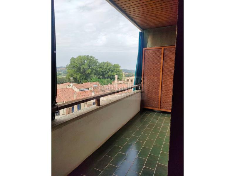 Foto 15e0e99d-0fc5-4d21-9220-b263f296b1ad. Piso  en venta en la bisbal dempordà en edificio con ascensor, cuatro dormitorios y dos baños en Bisbal d´Empordà (La)