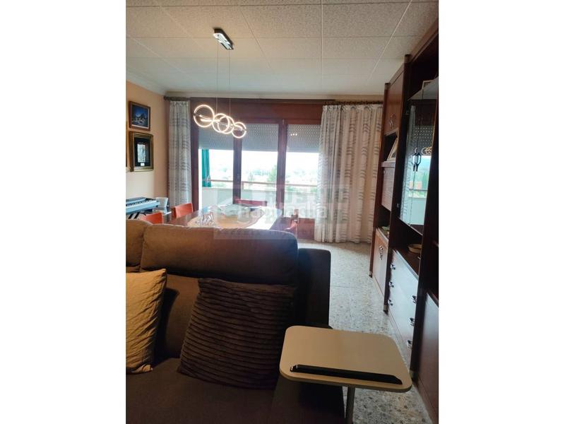 Foto 18e3651d-30c1-4b3b-a4ed-319c162c0f3c. Piso  en venta en la bisbal dempordà en edificio con ascensor, cuatro dormitorios y dos baños en Bisbal d´Empordà (La)