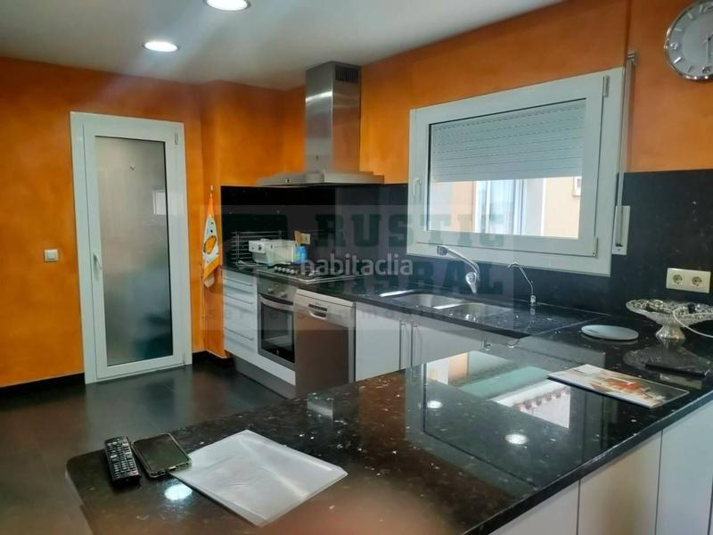 Foto 47be5ce3-a648-4b95-ae1b-0c9485c35f66. Piso  en venta en la bisbal dempordà en edificio con ascensor, cuatro dormitorios y dos baños en Bisbal d´Empordà (La)