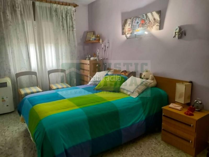 Foto 6c9cdc55-dcb3-44ca-a08c-82701432a4c9. Piso  en venta en la bisbal dempordà en edificio con ascensor, cuatro dormitorios y dos baños en Bisbal d´Empordà (La)