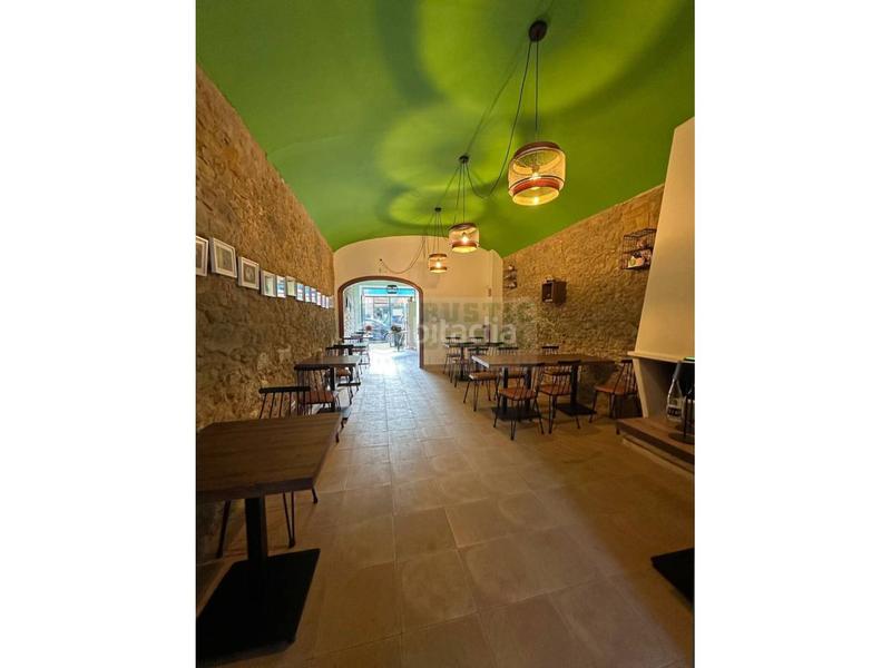 Foto 3accbe62-0572-4cb6-8394-9ed8bfb769ff. Rent business premise in Bisbal d´Empordà (La)