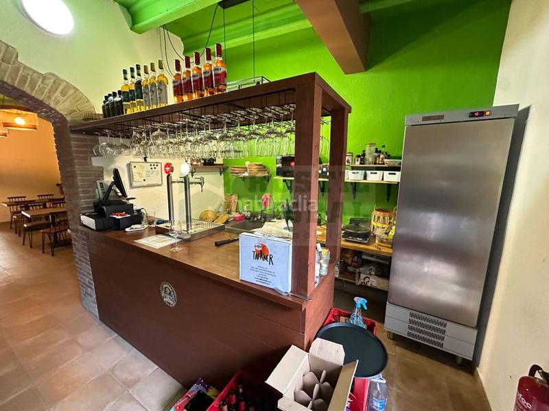 Foto c50d7137-2b6b-488f-836c-5ff7a8d54cd9. Rent business premise in Bisbal d´Empordà (La)