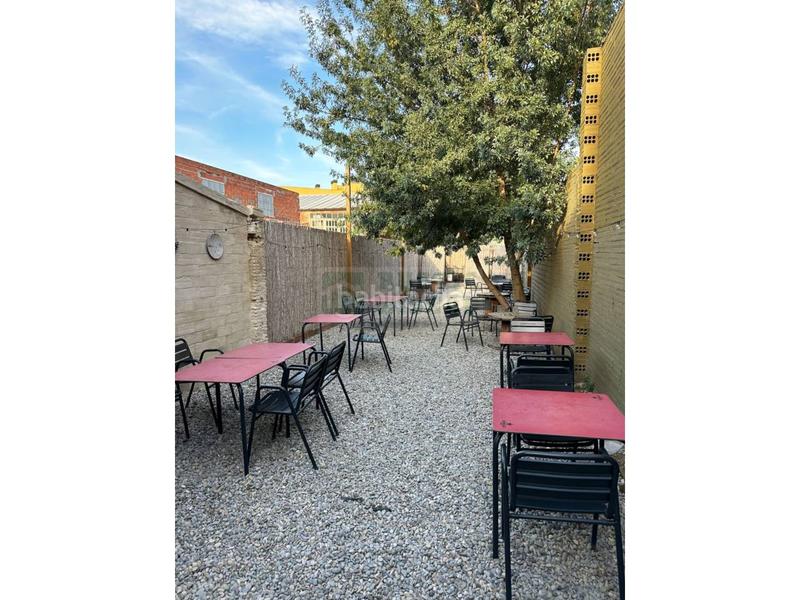 Foto f8c6b97d-aa01-41f1-a31e-92326cc09773. Rent business premise in Bisbal d´Empordà (La)