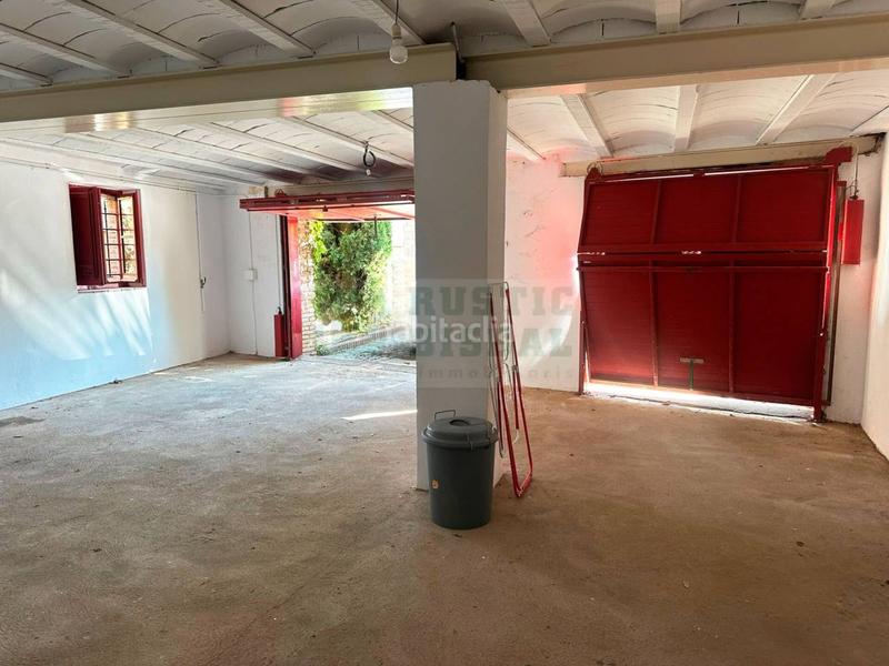 Foto 272b894b-84f9-4c4f-9f5d-b0791f73ed2f. Masia amb aparcament a Forallac