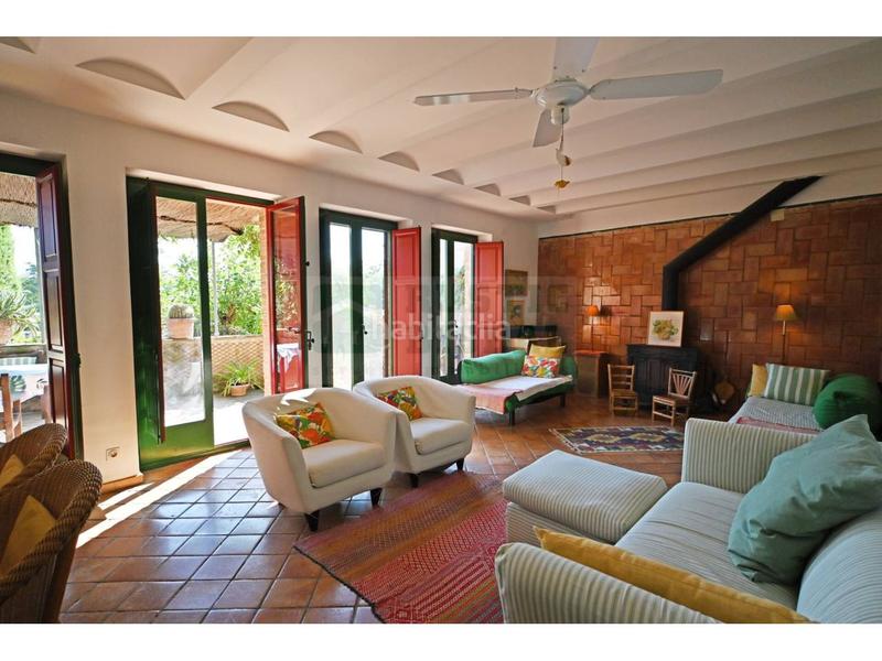 Foto e30220a9-3340-42cf-8bdc-e1c89d4749c0. Masia amb aparcament a Forallac