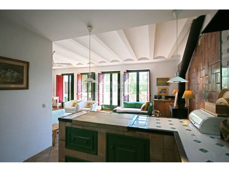 Foto 59256c77-f122-4920-8bd6-e1e78d4741c3. Masia amb aparcament a Forallac
