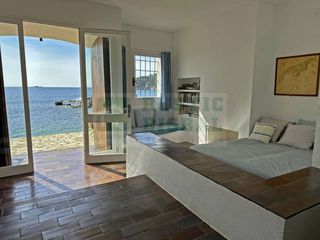 Casa pareada  Calle miramar. Casa en venta en primera l�nea de mar en calella de palafrugell