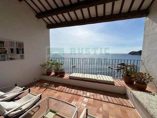 Maison jumelée  Miramar. Casa en venta en primera línea de mar en calella de palafrugell