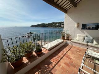 Casa pareada  Miramar. Casa en venta en primera línea de mar en calella de palafrugell