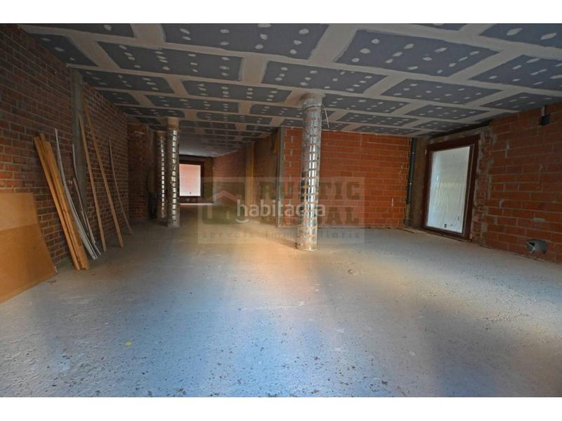 Foto 35c65065-fc50-402c-b7e2-6b7527647aae. Rent business premise in Bisbal d´Empordà (La)