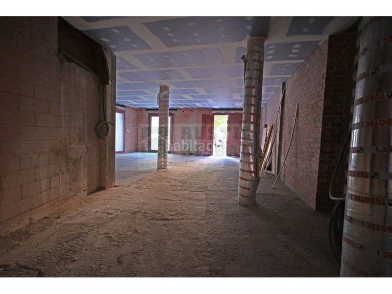 Foto 3851e428-6c3a-4642-8c9e-e920554538df. Rent business premise in Bisbal d´Empordà (La)