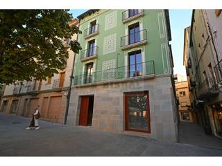 Lloguer Local Comercial  Germans sitjar. Local en alquiler en el centro de la bisbal dempordà preparado p