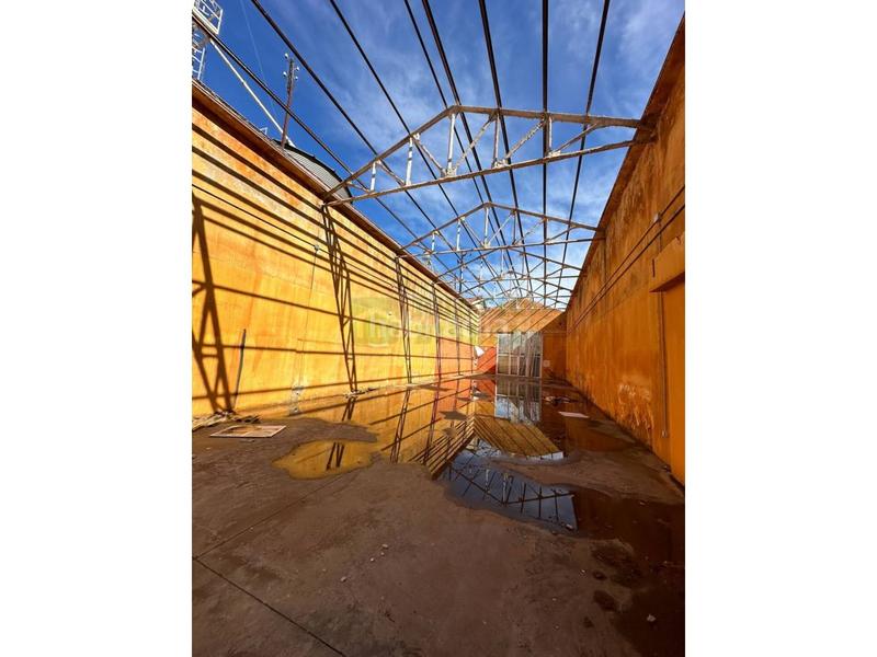 Foto a9e27323-c53c-43c2-a9ee-95db11a46ca9. Fabrikhalle in Bisbal d´Empordà (La)