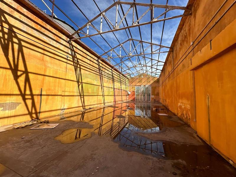 Foto eedb8bd8-a604-4fba-a0d0-48019813602b. Fabrikhalle in Bisbal d´Empordà (La)