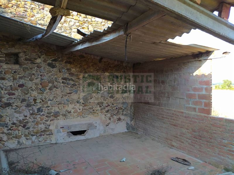 Foto f710eac2-5961-4e7c-8be7-c0419e392022. Masia a Corçà