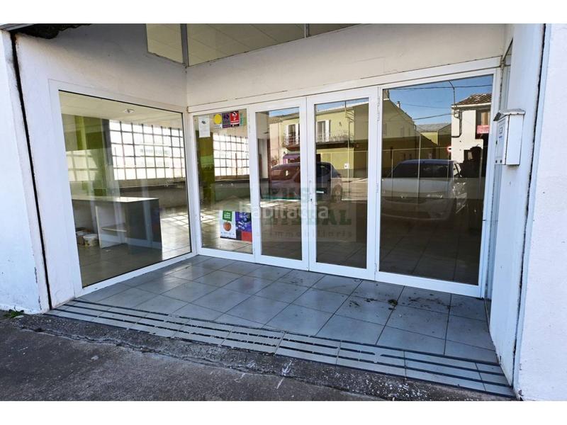 Foto 12b5efe1-2123-4439-a317-ea00a57815ec. Miete fabrikhalle in Bisbal d´Empordà (La)