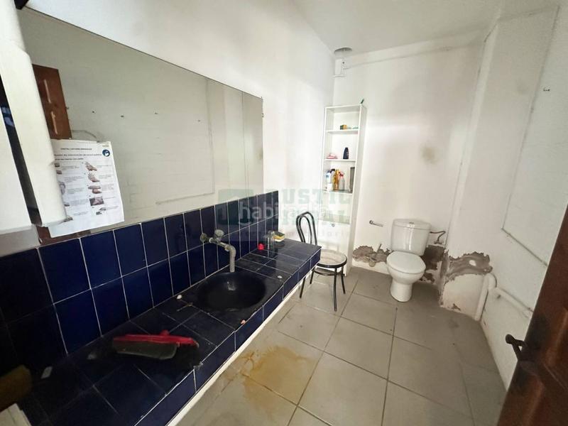 Foto 8704c316-1637-40a4-b8d4-93a5bb26c61e. Miete fabrikhalle in Bisbal d´Empordà (La)